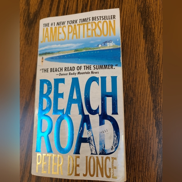James PATTERSON Paperback Bundle "Beach Road" and "The 8th Confession" - Picture 3 of 6